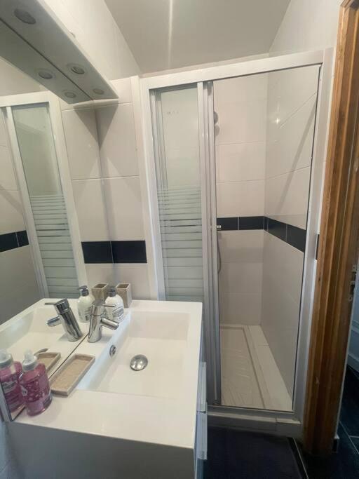 L8 - Villiers-Le-Bel Proche Roissy & Paris Apartment Luaran gambar